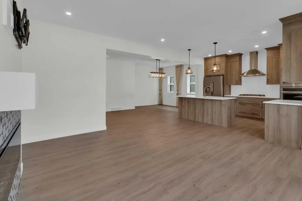 541 Baywater Manor SW Airdrie AB T4B 0A7