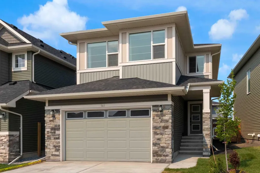 541 Baywater Manor SW Airdrie AB T4B 0A7