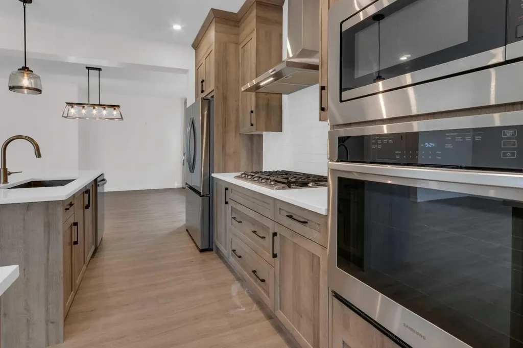 541 Baywater Manor SW Airdrie AB T4B 0A7