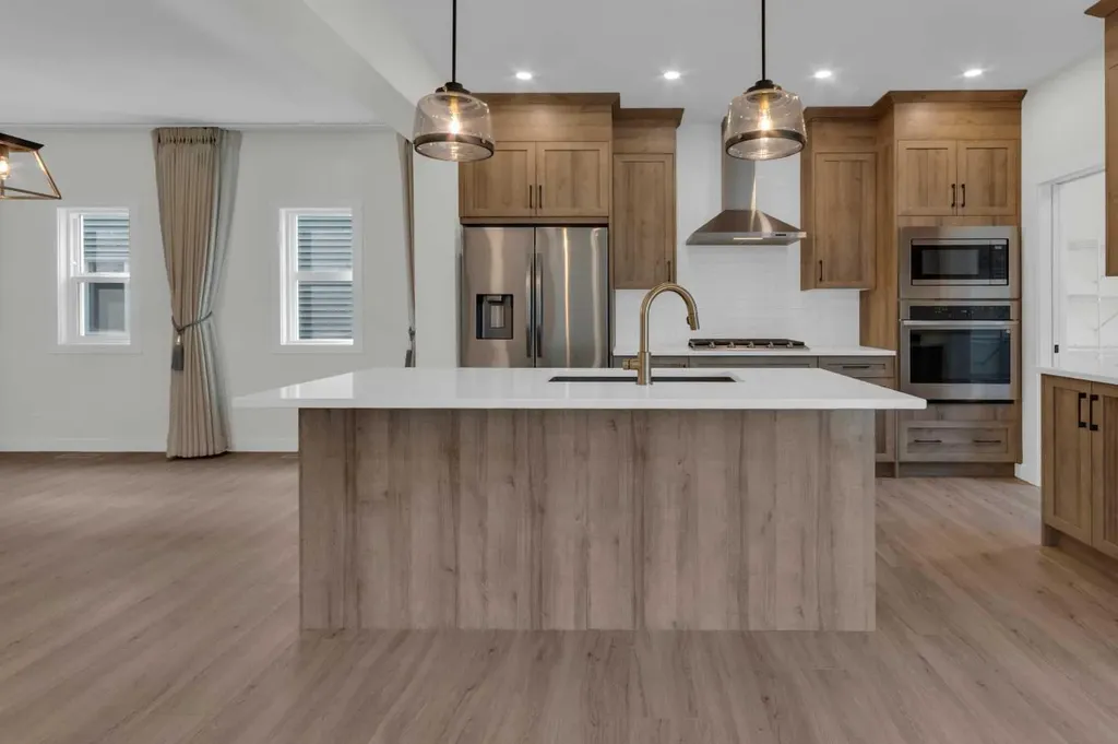 541 Baywater Manor SW Airdrie AB T4B 0A7