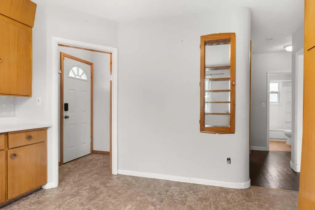 21 5 Street SW Medicine Hat AB T1A 4G3