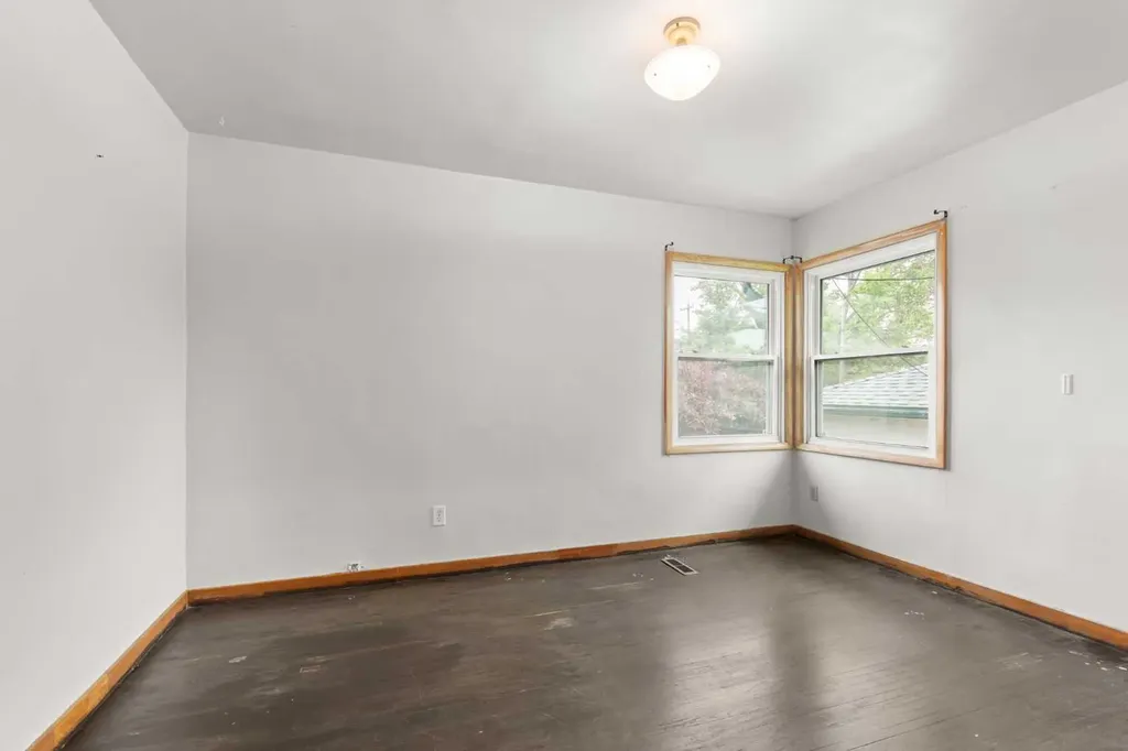 21 5 Street SW Medicine Hat AB T1A 4G3