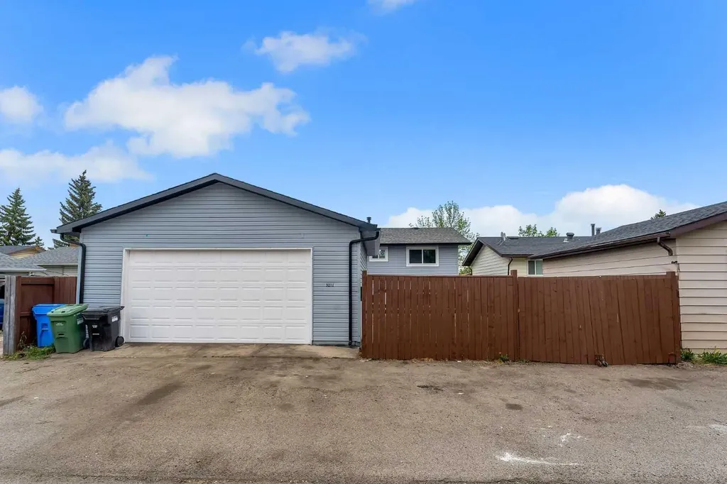 3211 60 Street NE Calgary AB T1Y 3L3