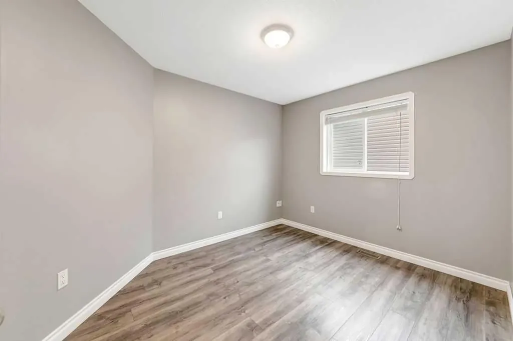 6814 39 Street Lloydminster AB T9V 2Z3