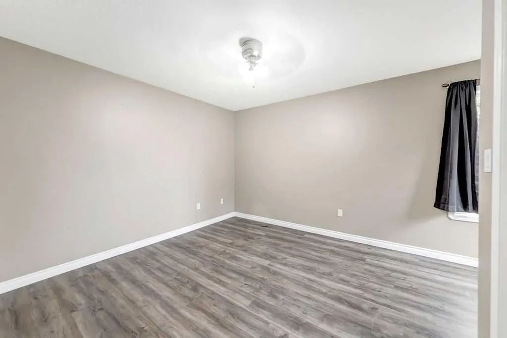 6814 39 Street Lloydminster AB T9V 2Z3