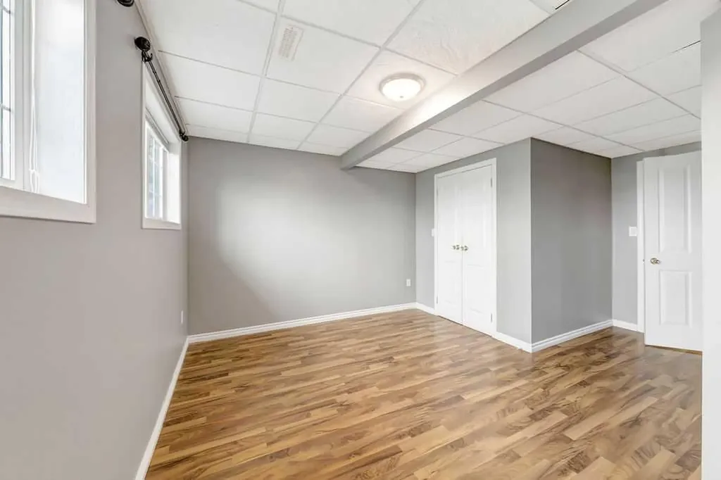 6814 39 Street Lloydminster AB T9V 2Z3