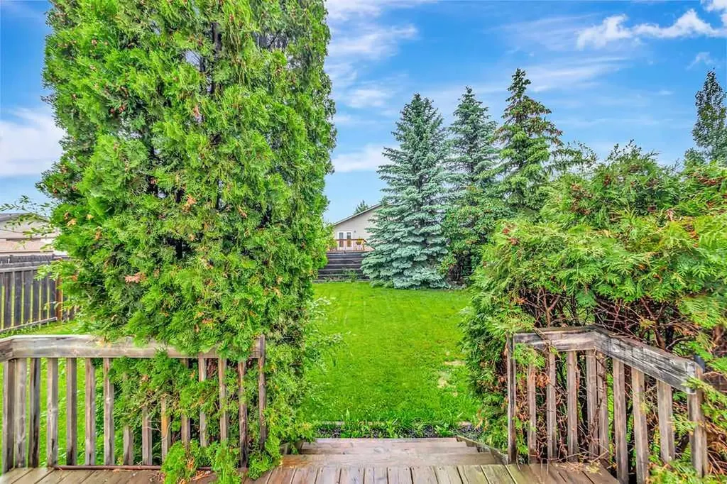 6814 39 Street Lloydminster AB T9V 2Z3