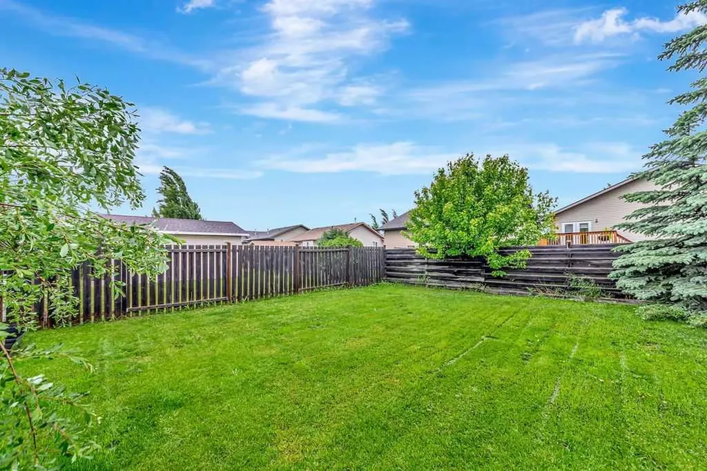 6814 39 Street Lloydminster AB T9V 2Z3