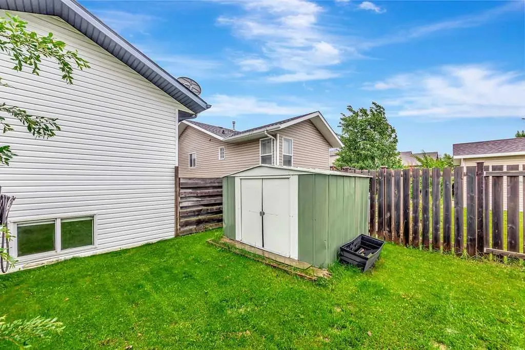 6814 39 Street Lloydminster AB T9V 2Z3