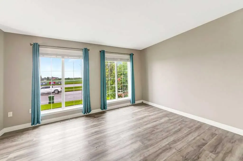 6814 39 Street Lloydminster AB T9V 2Z3