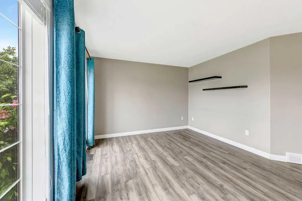 6814 39 Street Lloydminster AB T9V 2Z3