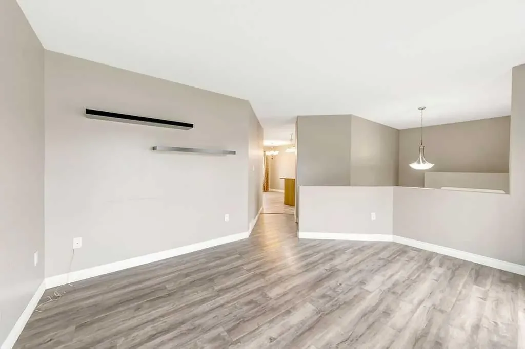 6814 39 Street Lloydminster AB T9V 2Z3