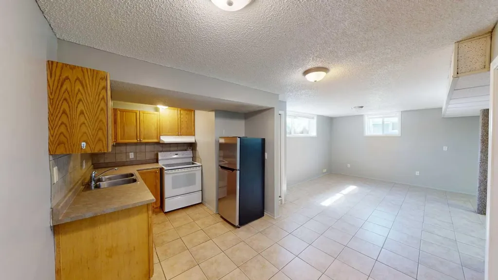 9835 100a Avenue Sexsmith AB T0H3C0