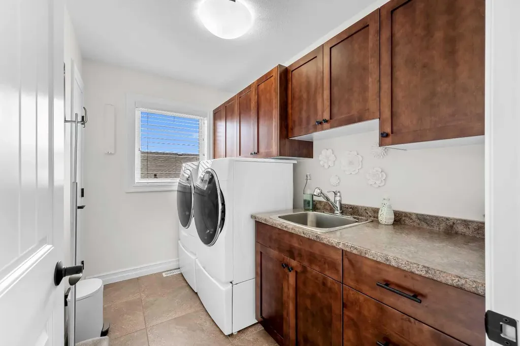 1315 47a Avenue Lloydminster SK S9V 2G6