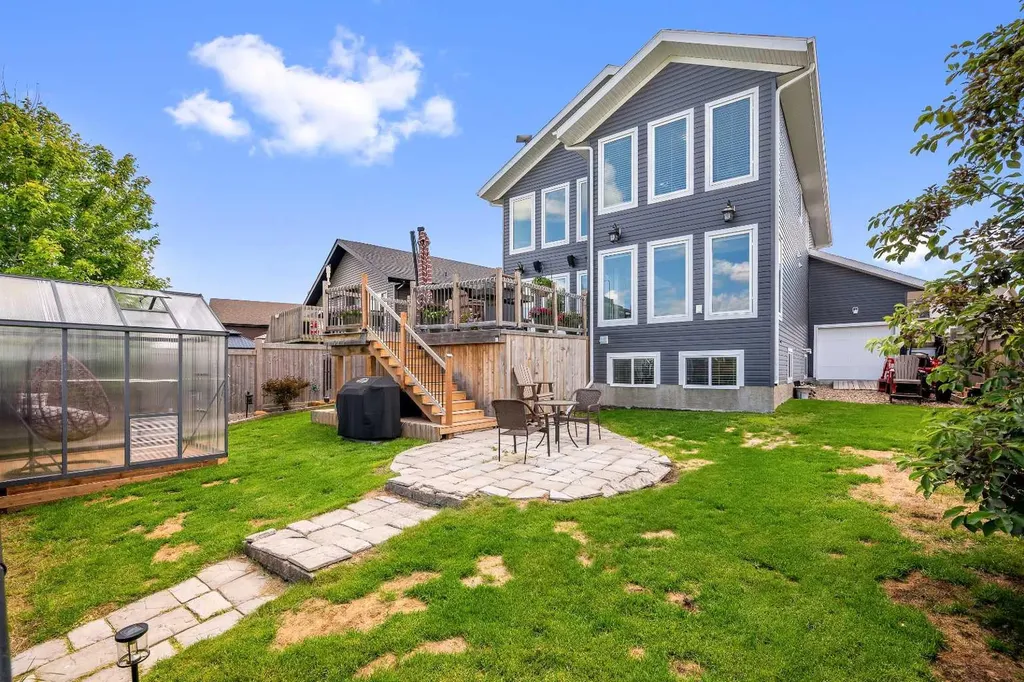 1315 47a Avenue Lloydminster SK S9V 2G6