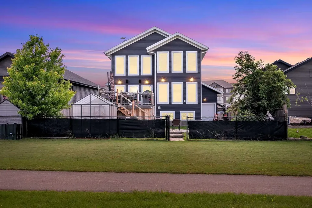 1315 47a Avenue Lloydminster SK S9V 2G6