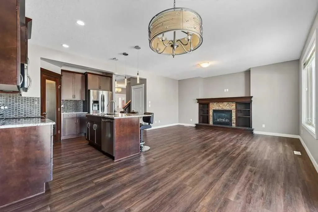 47 Evanscrest Way NW Calgary AB T3P 0P2
