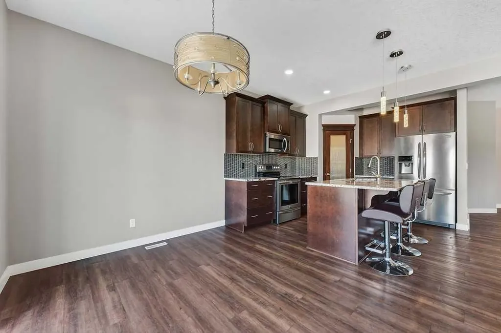 47 Evanscrest Way NW Calgary AB T3P 0P2