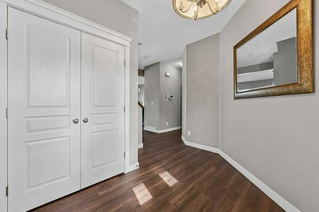 47 Evanscrest Way NW Calgary AB T3P 0P2