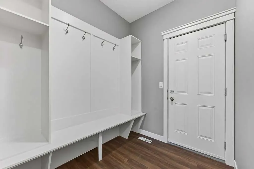 47 Evanscrest Way NW Calgary AB T3P 0P2