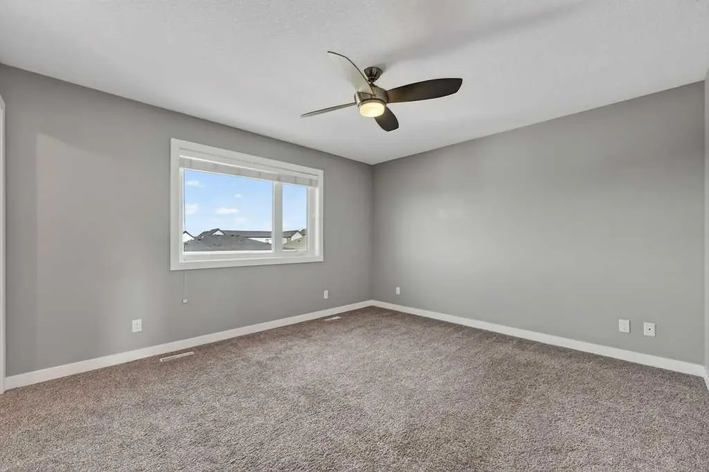 47 Evanscrest Way NW Calgary AB T3P 0P2