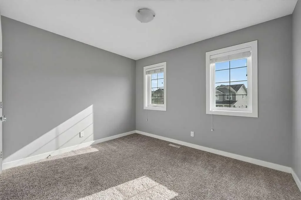 47 Evanscrest Way NW Calgary AB T3P 0P2
