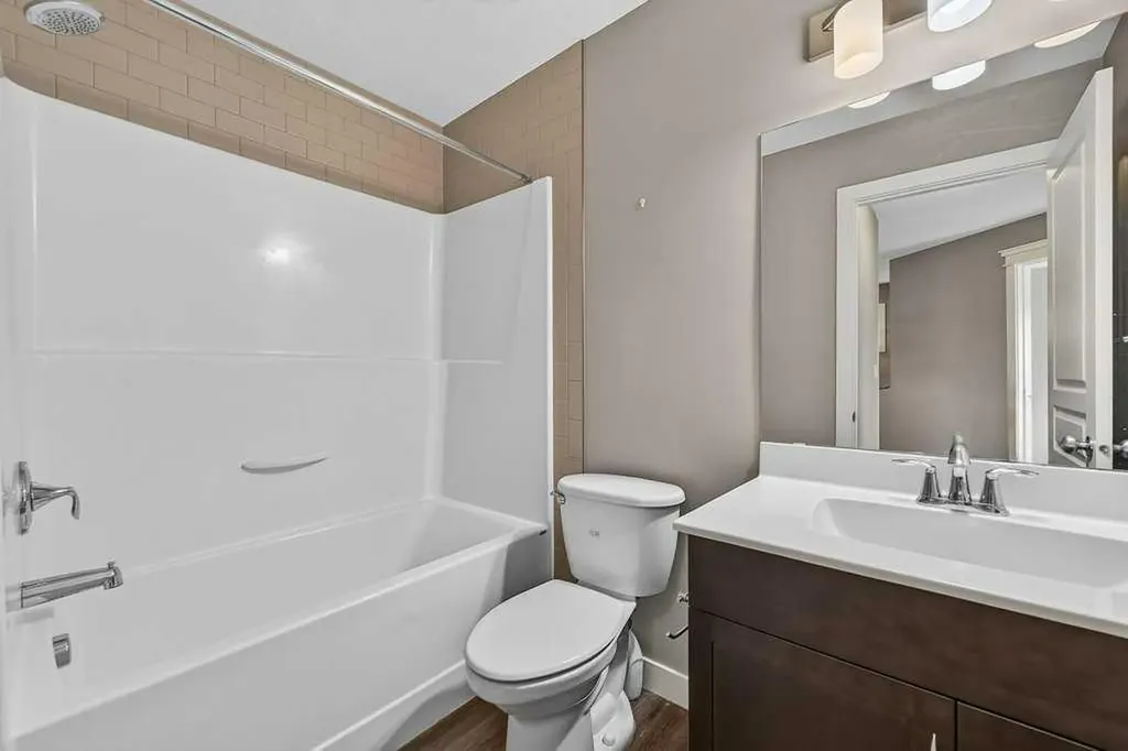 47 Evanscrest Way NW Calgary AB T3P 0P2