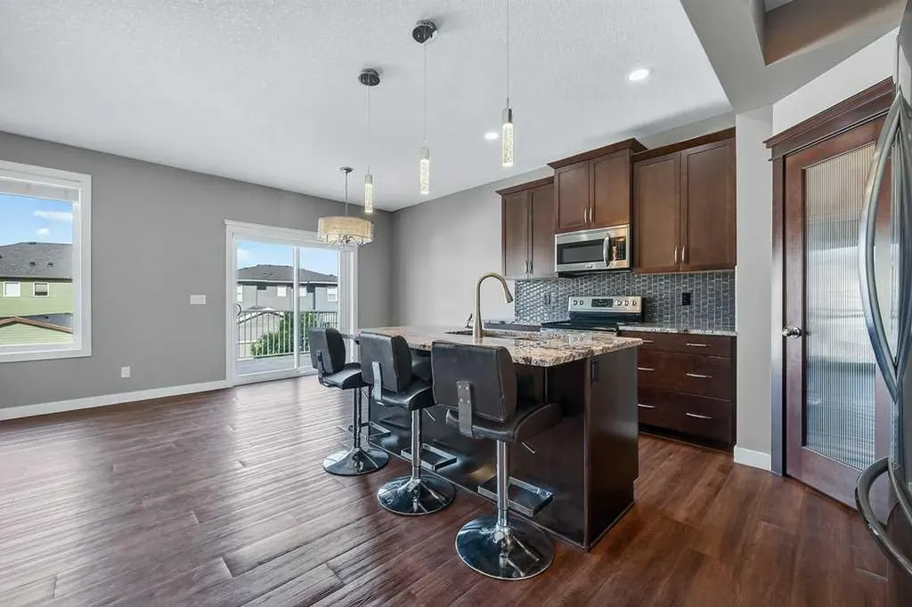 47 Evanscrest Way NW Calgary AB T3P 0P2