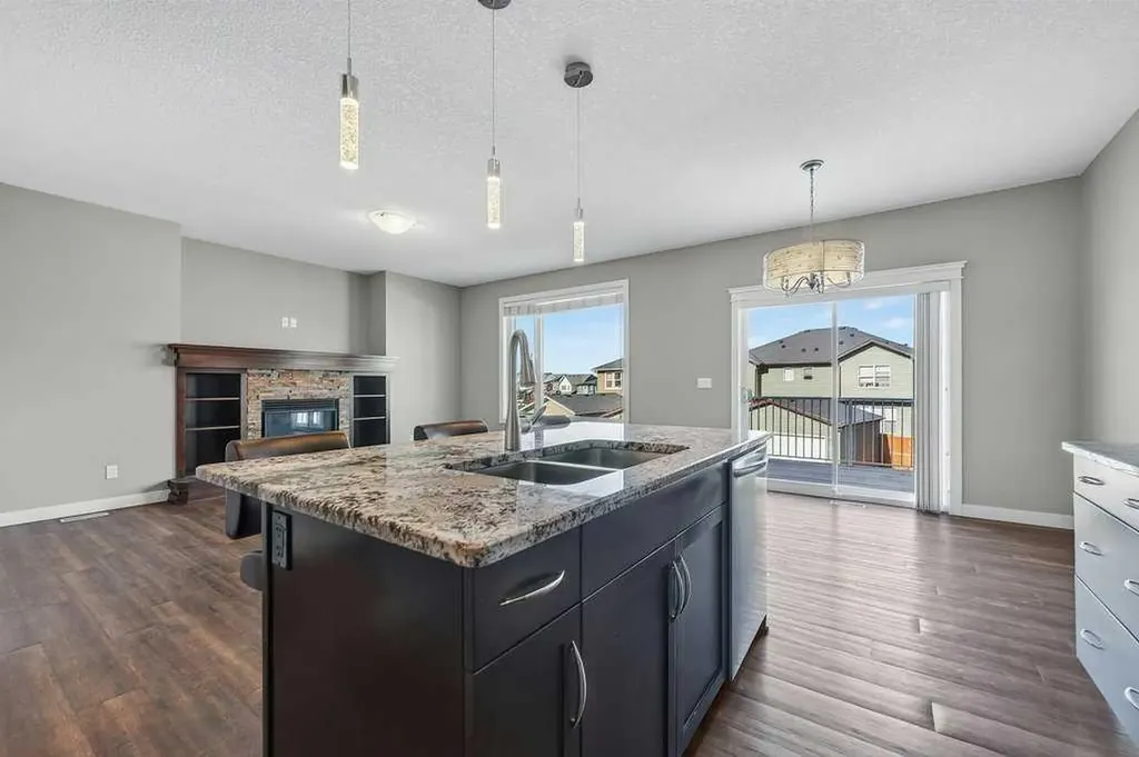 47 Evanscrest Way NW Calgary AB T3P 0P2