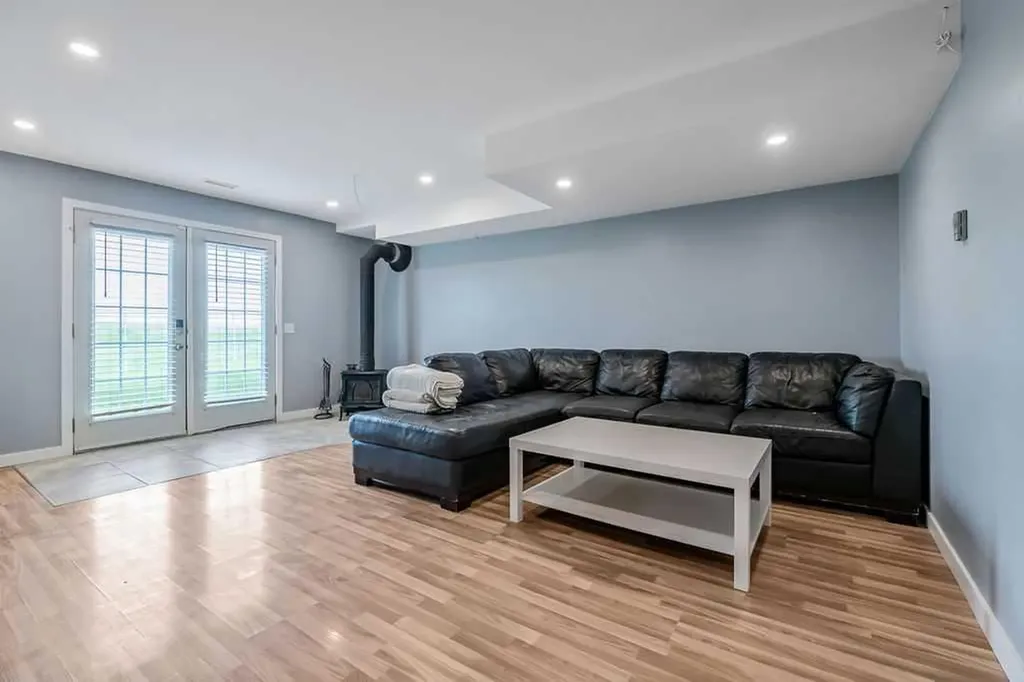56152 658 Avenue E Rural Foothills County AB T0L 0P0