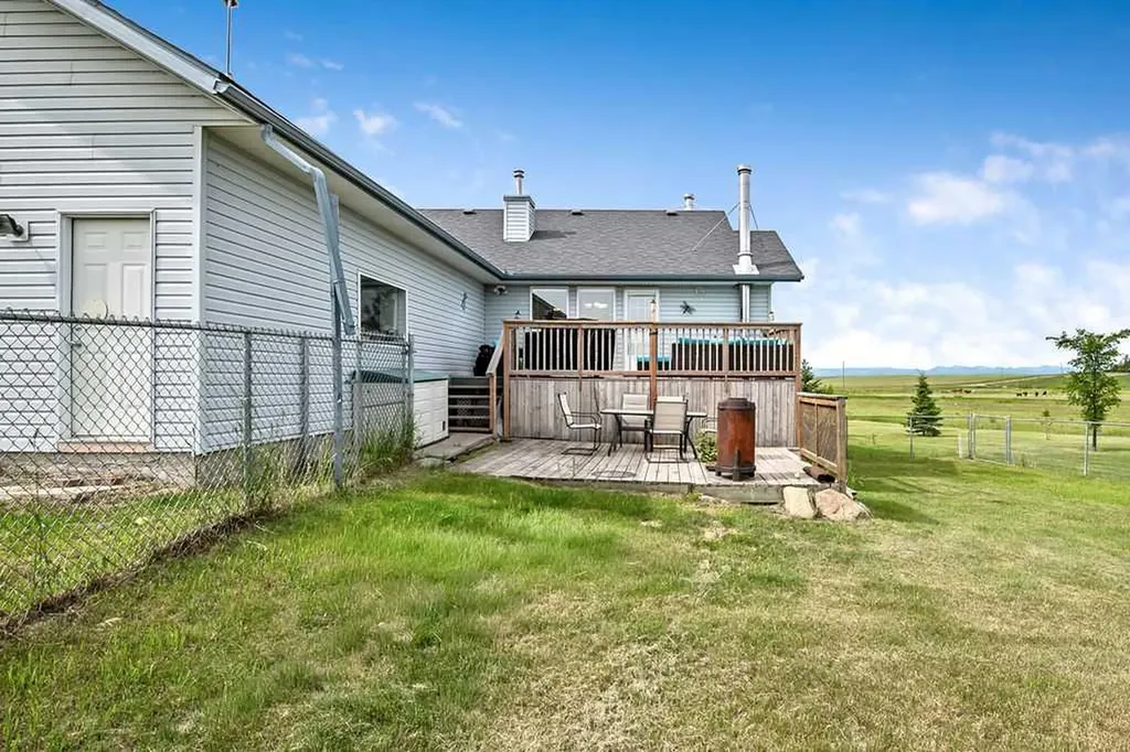56152 658 Avenue E Rural Foothills County AB T0L 0P0