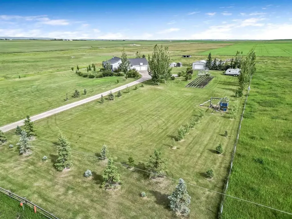 56152 658 Avenue E Rural Foothills County AB T0L 0P0