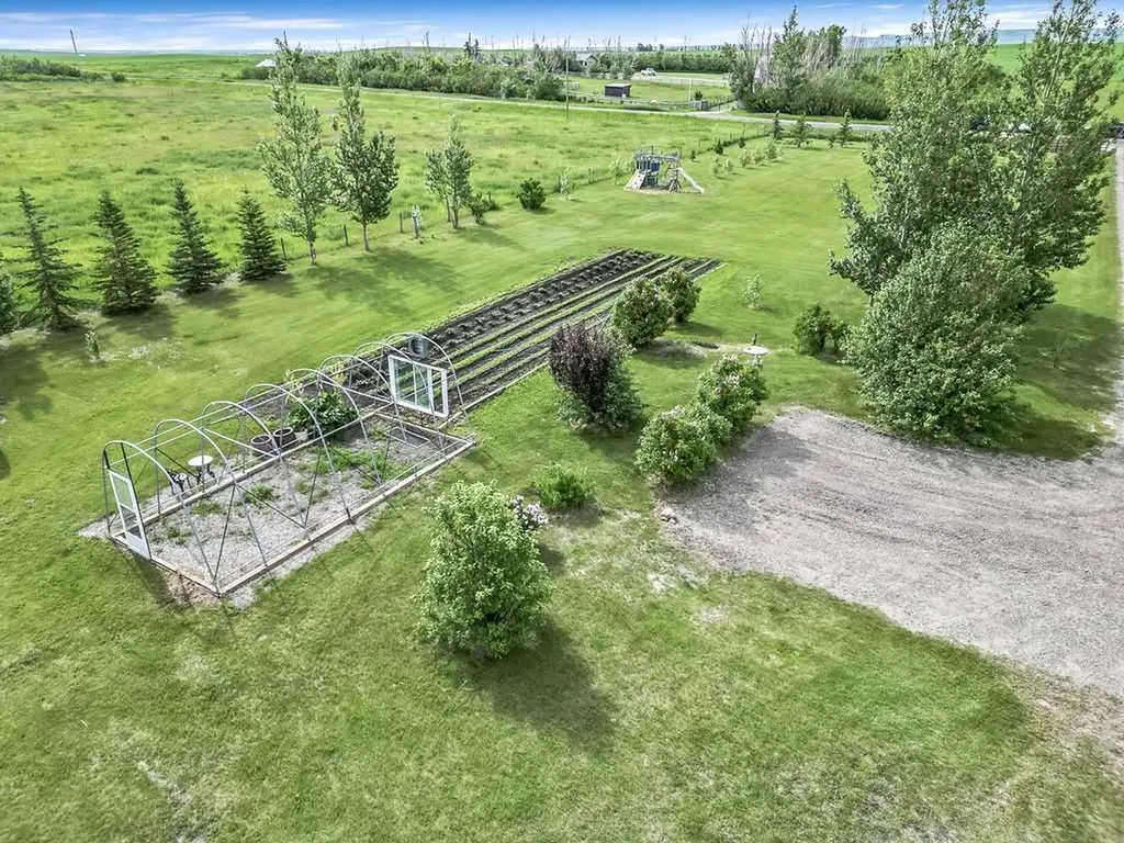 56152 658 Avenue E Rural Foothills County AB T0L 0P0