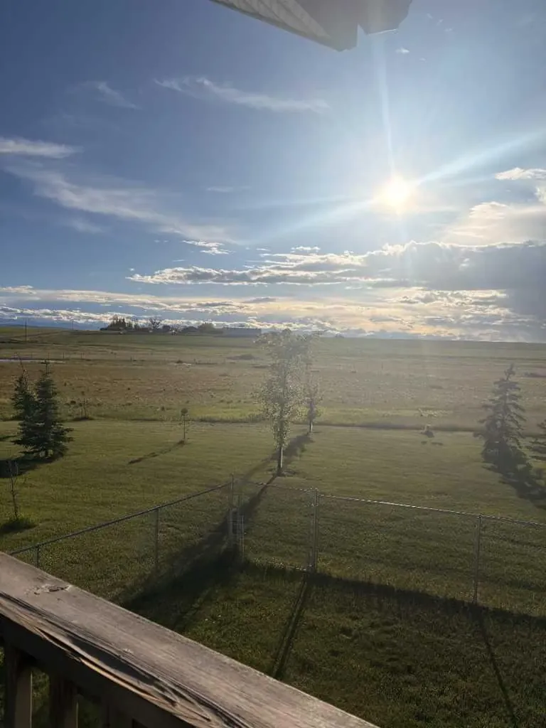 56152 658 Avenue E Rural Foothills County AB T0L 0P0