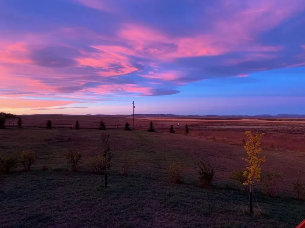 56152 658 Avenue E Rural Foothills County AB T0L 0P0