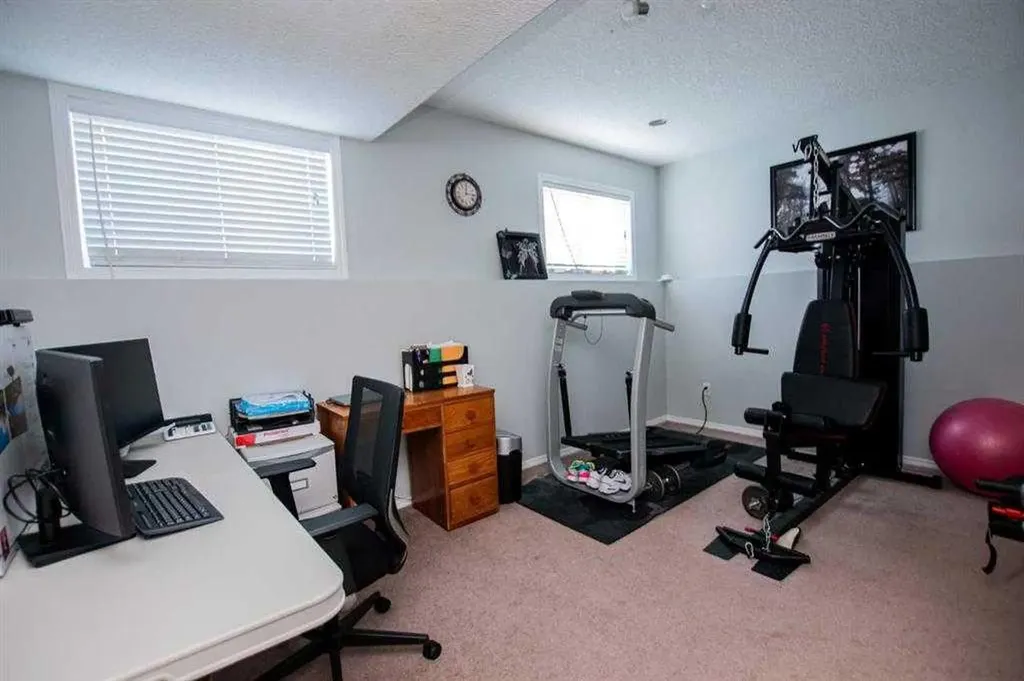6613 97 Street Grande Prairie AB T8W 2W1