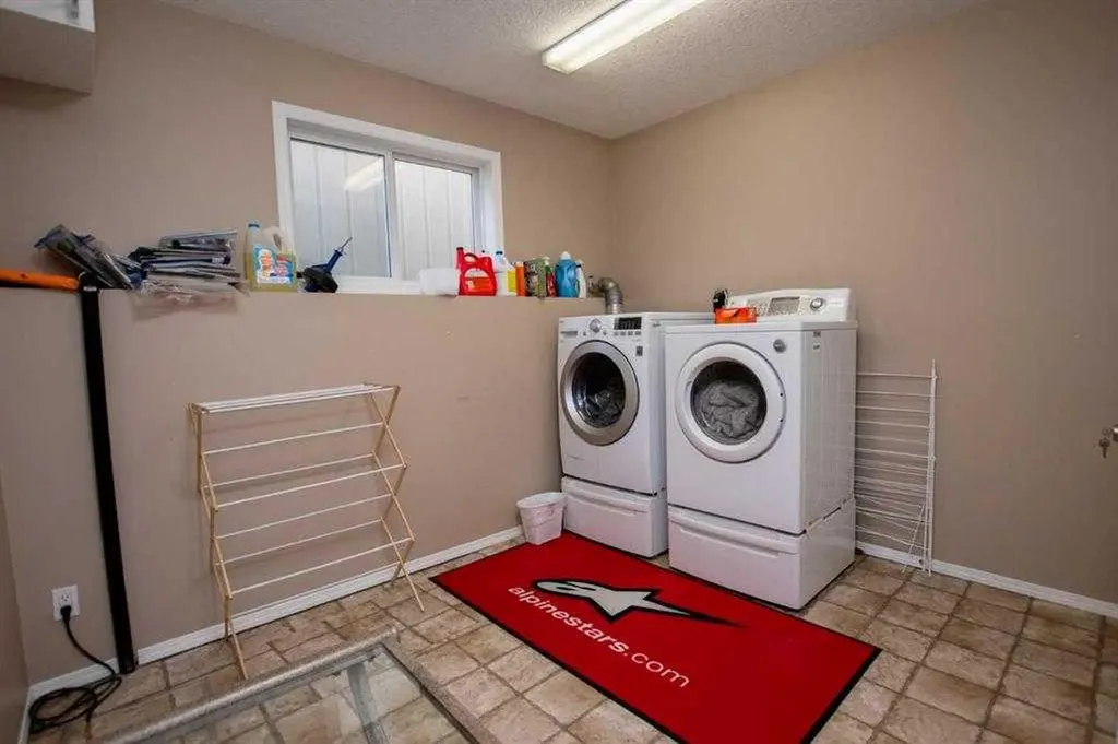 6613 97 Street Grande Prairie AB T8W 2W1