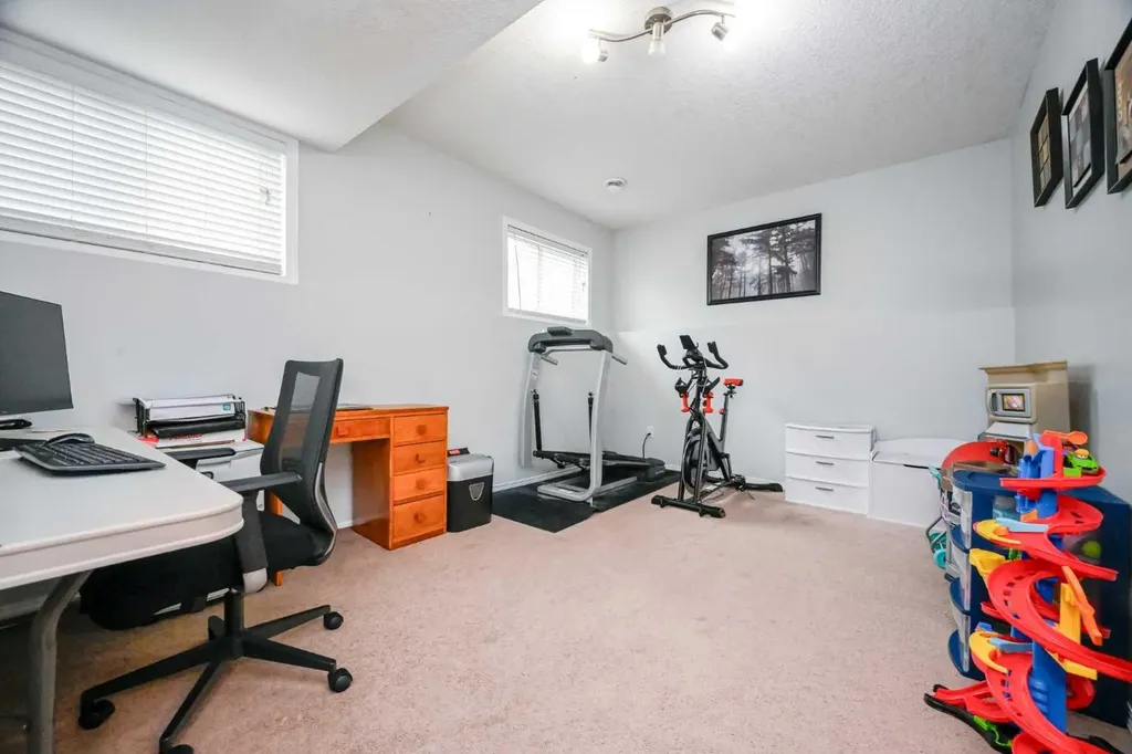 6613 97 Street Grande Prairie AB T8W 2W1