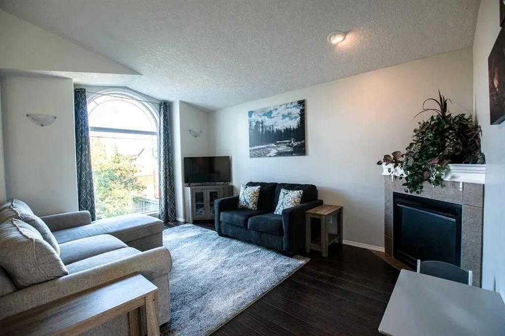 6613 97 Street Grande Prairie AB T8W 2W1