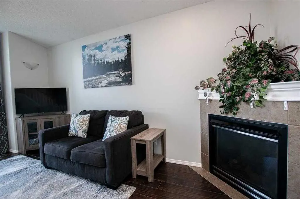 6613 97 Street Grande Prairie AB T8W 2W1