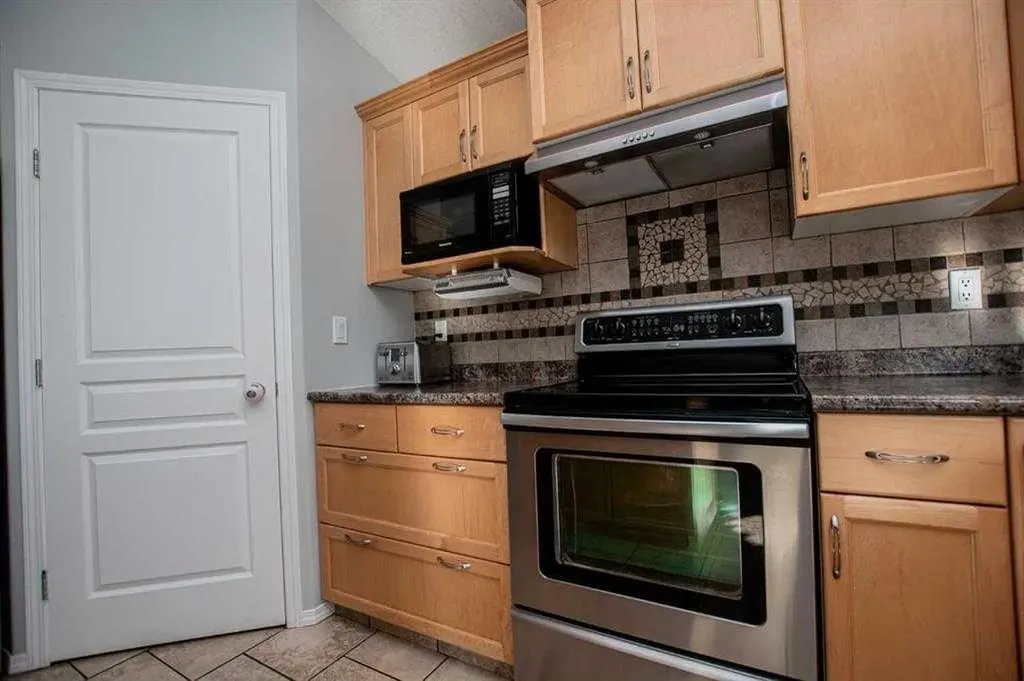 6613 97 Street Grande Prairie AB T8W 2W1