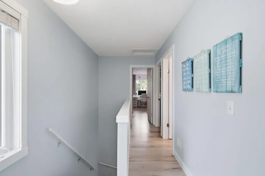 227 Coachway Road SW Calgary AB T3H 1B2