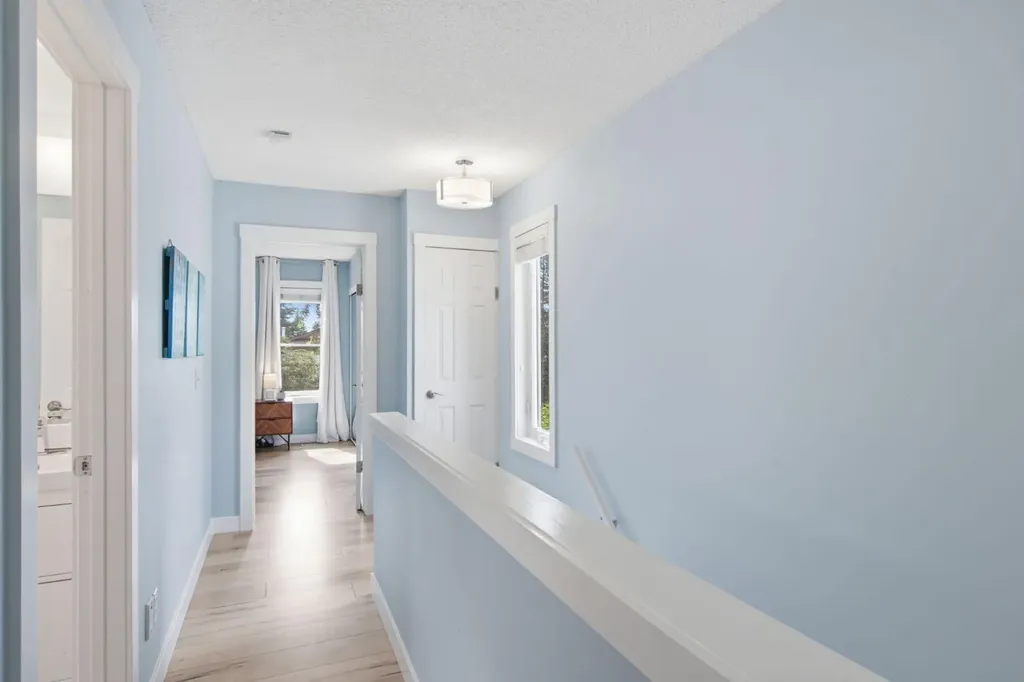 227 Coachway Road SW Calgary AB T3H 1B2