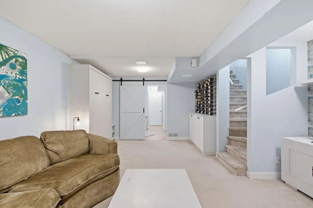 227 Coachway Road SW Calgary AB T3H 1B2