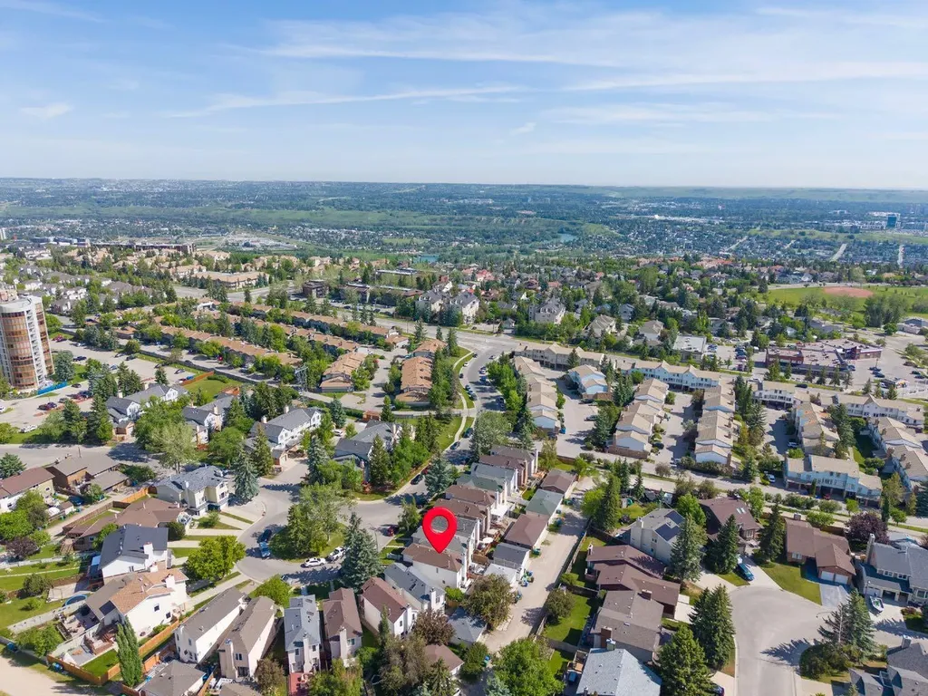 227 Coachway Road SW Calgary AB T3H 1B2