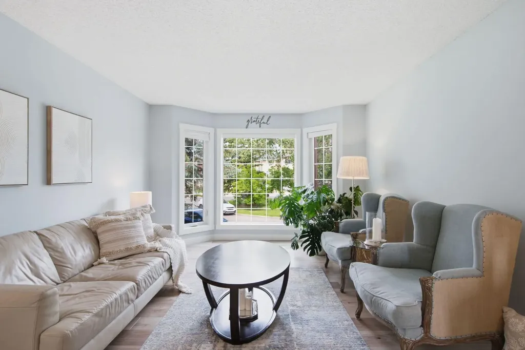227 Coachway Road SW Calgary AB T3H 1B2