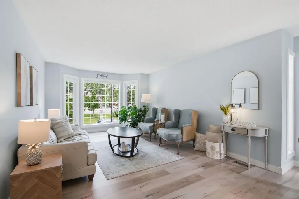 227 Coachway Road SW Calgary AB T3H 1B2