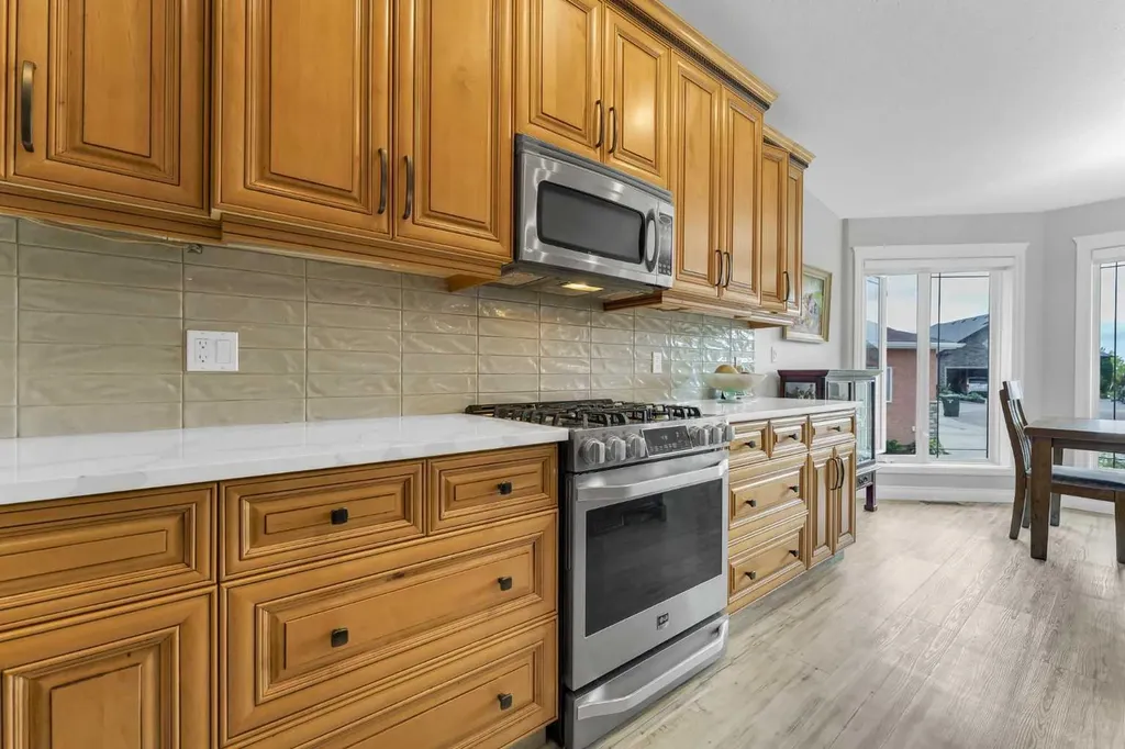 28 Sierra Close SW Medicine Hat AB T1B 0A8