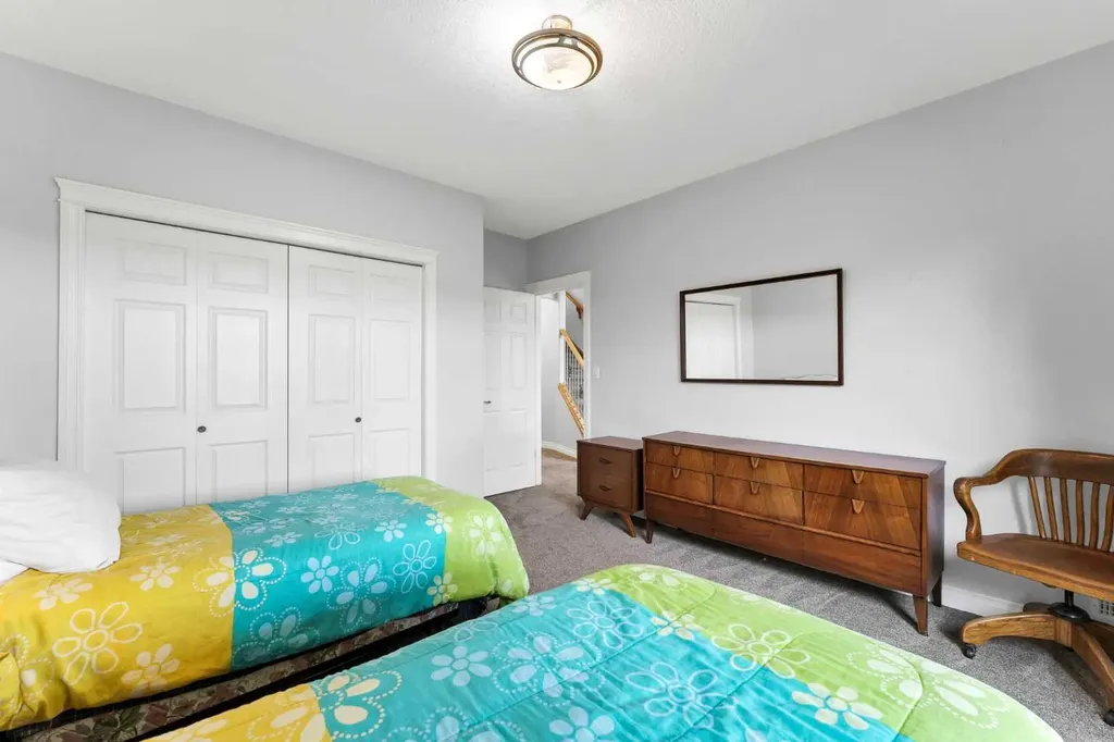 28 Sierra Close SW Medicine Hat AB T1B 0A8