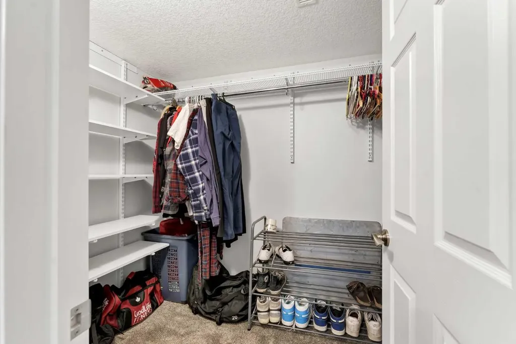 28 Sierra Close SW Medicine Hat AB T1B 0A8